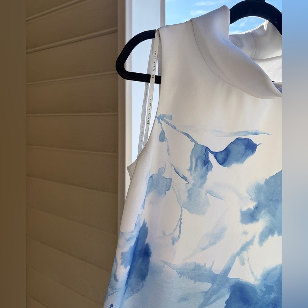 ✨Donna Karan New York Blue Watercolor Sleeveless Sheath Dress Size 2 Mock Midi - Picture 9 of 14
